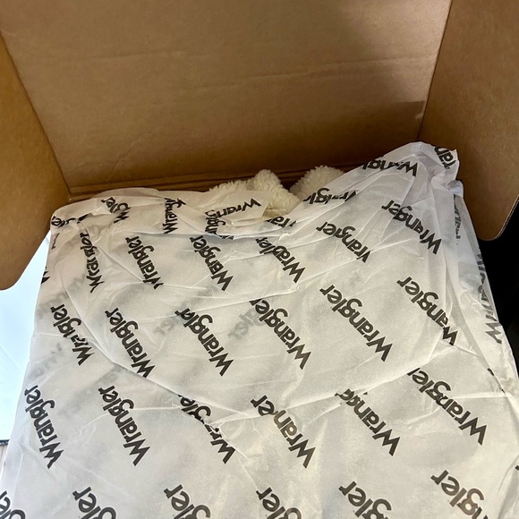 BNWT FW24 WRANGLER + STAUD REVERSIBLE BIGGEST JEAN JACKET IN CREAM MEDIUM $350 - Picture 9 of 10